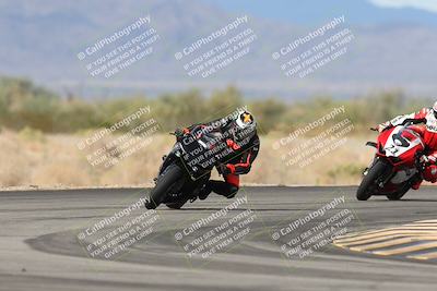 media/Nov-16-2025-Race Pace (Sun) [[8c5fa54630]]/Verified Riders/7-Turn 4 (1155am)/